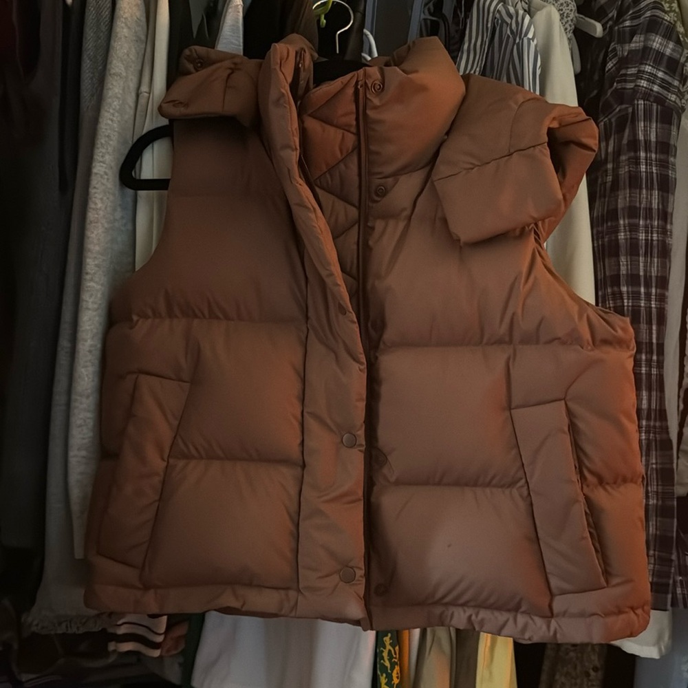 Lululemon Wunder Puff Cropped Vest